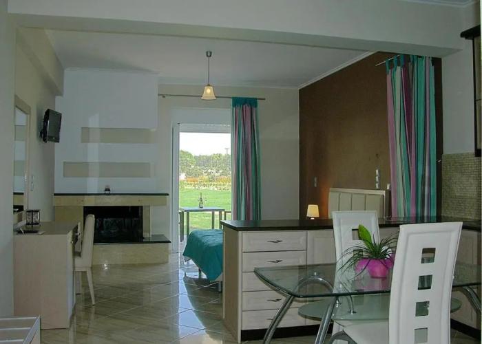Antonios Village Hotel & Apartments