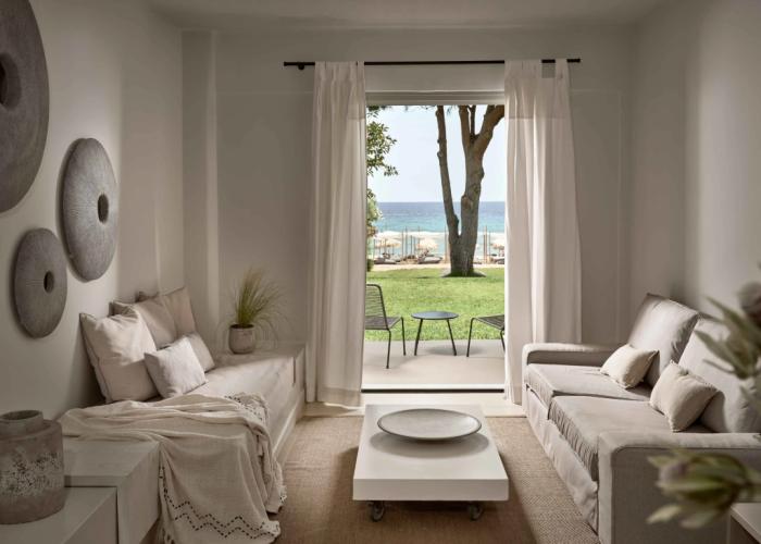 The Bay Hotel & Suites
