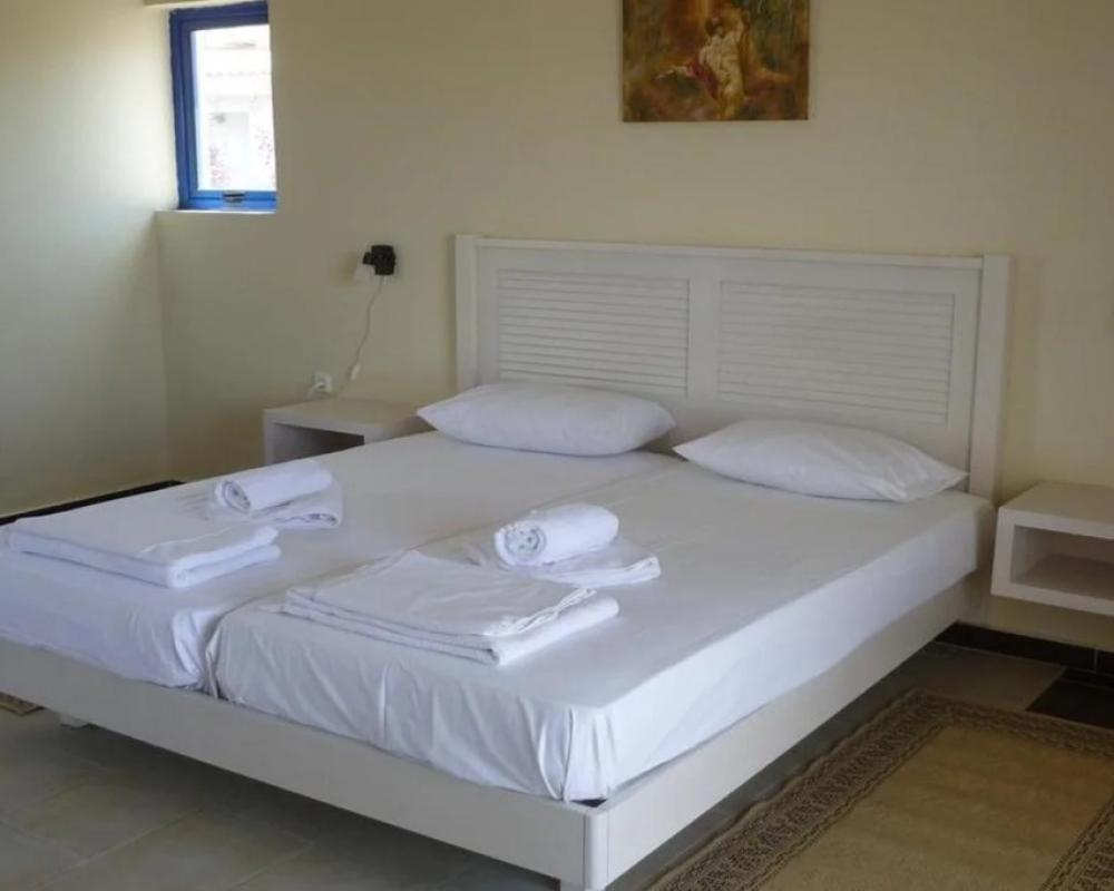 фото Oasis Hotel Kyparissia