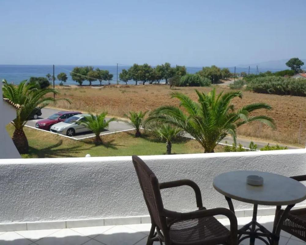 фото Oasis Hotel Kyparissia