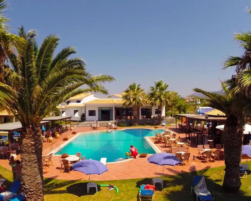 фото Oasis Hotel Kyparissia
