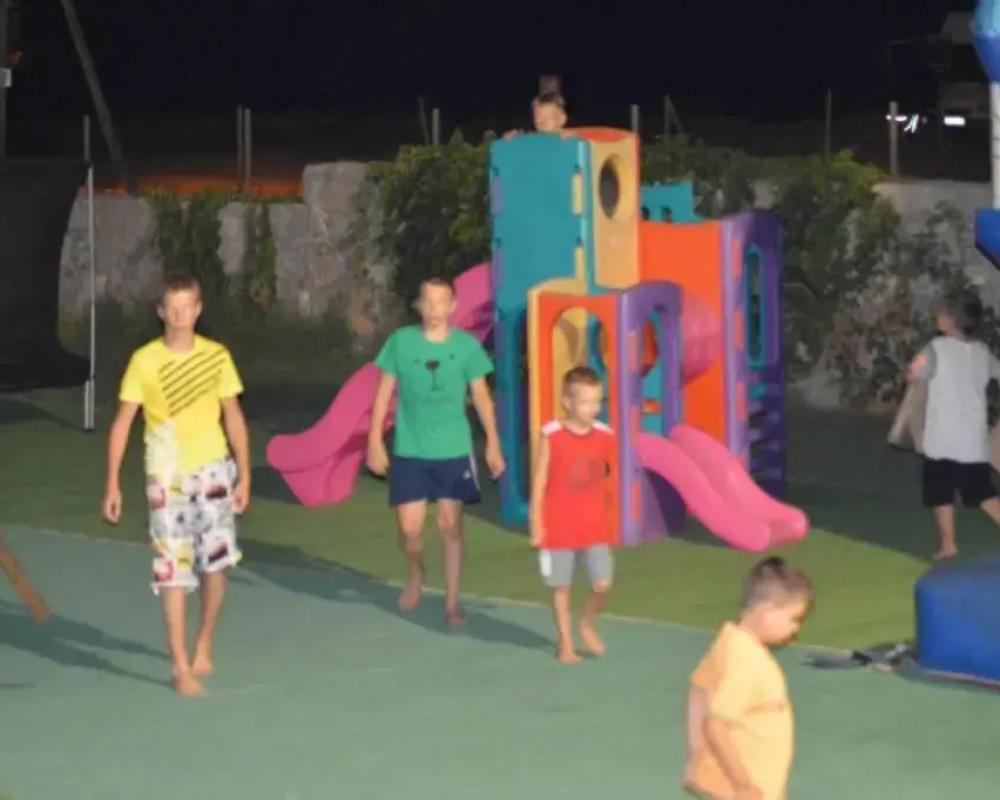 фото Oasis Hotel Kyparissia