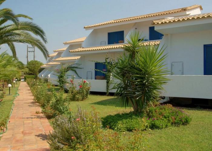 Oasis Hotel Kyparissia