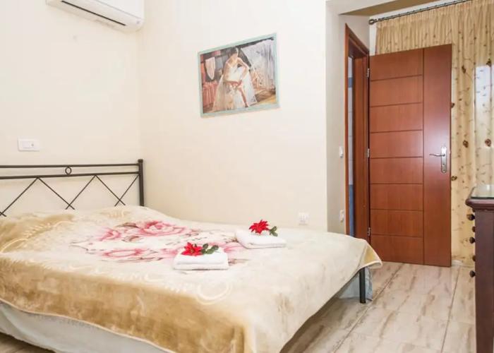 Cozy Flat In An Olive Grove Near a Sandy Beach
