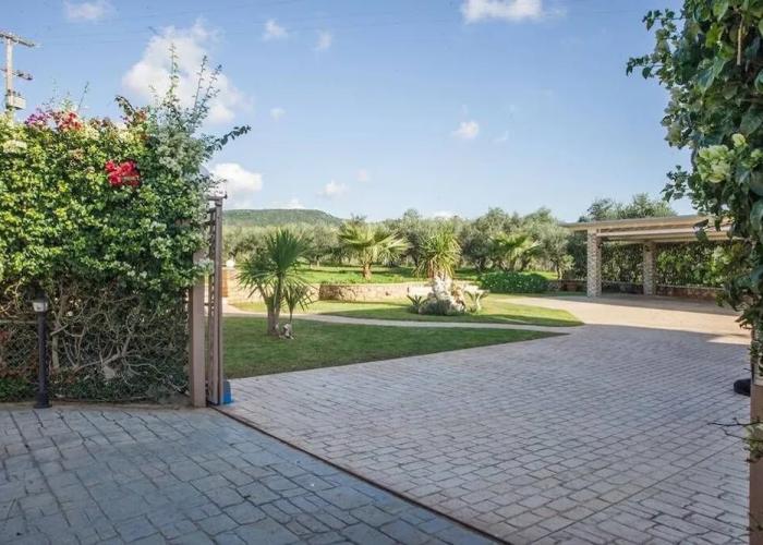 Seaview Flat In An Olive Grove By The Beach