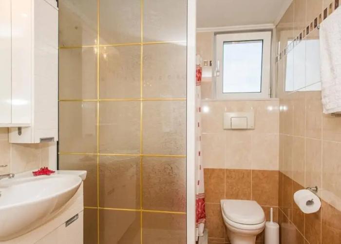Seaview Flat In An Olive Grove By The Beach