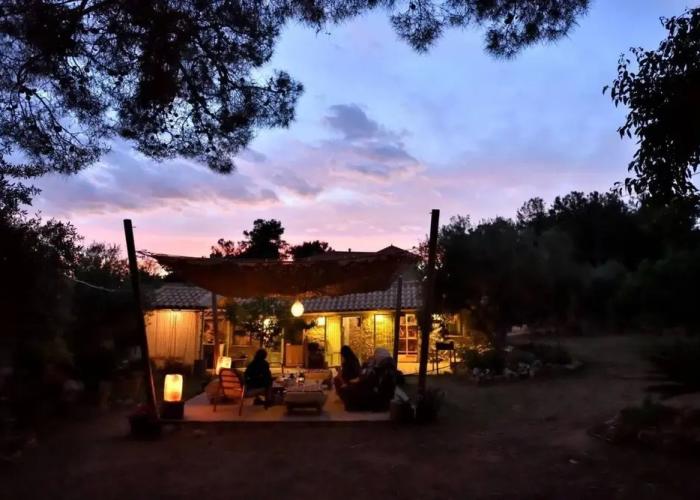 Glamping at a Lovely Tent in Skiaxtro- Marathopoli