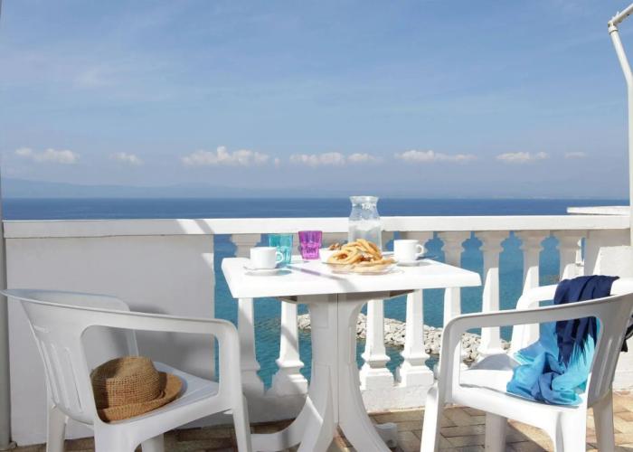Apollon Apartments