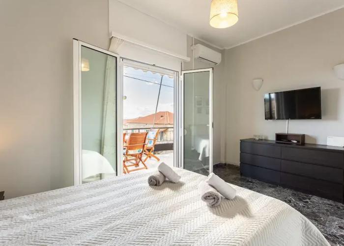 Sunset Serenity - Kardamili Seaside Getaway