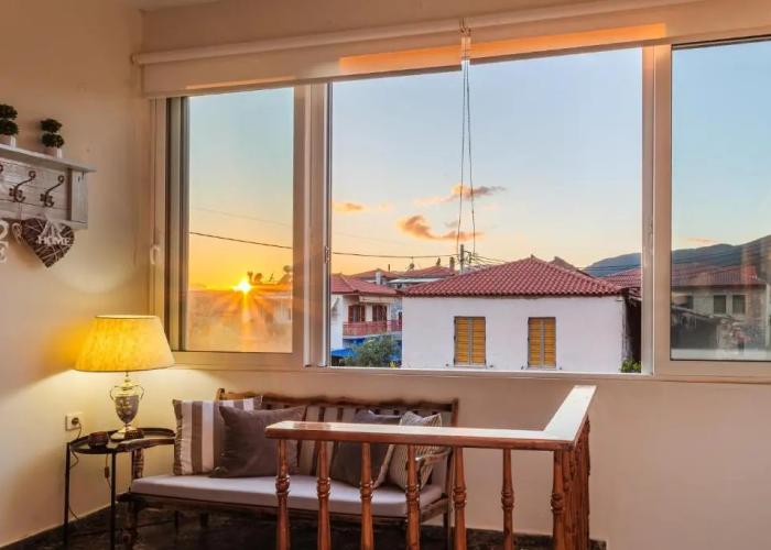 Sunset Serenity - Kardamili Seaside Getaway