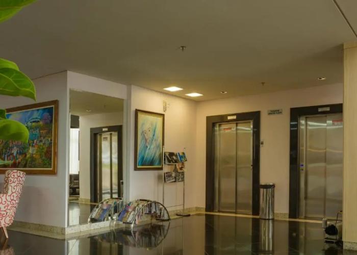 Lindoya Hotel