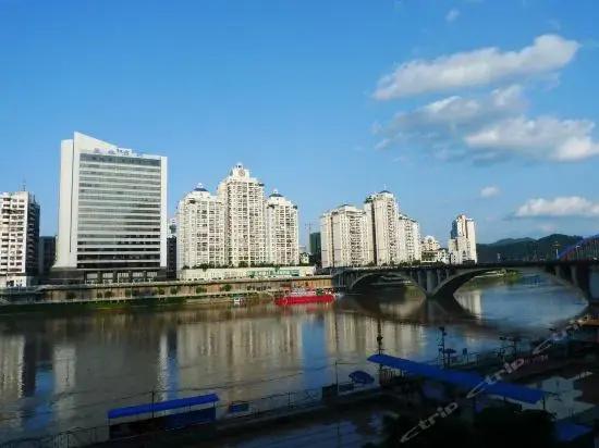Lijing Hotel (Qilou city three general store)