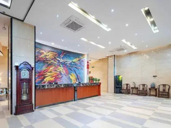 Huaying Wanrun Hotel