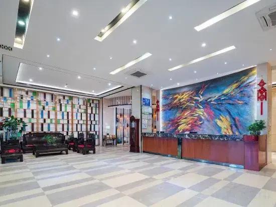 Huaying Wanrun Hotel