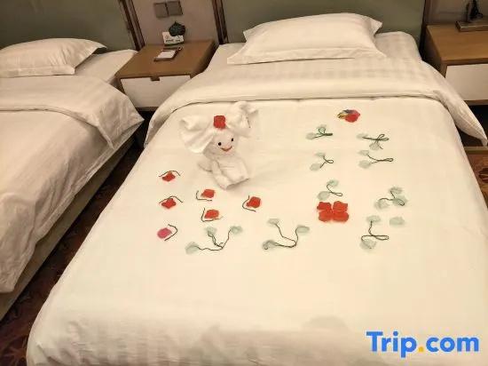 Xidu Crystal Hotel (Siping Xinghong Road)