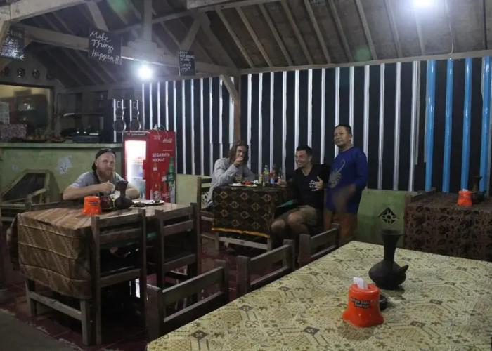 Duyung Rooms and Resto