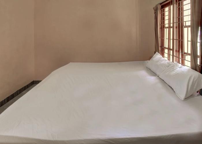 OYO Life 92846 Kost Putra Griya Eka
