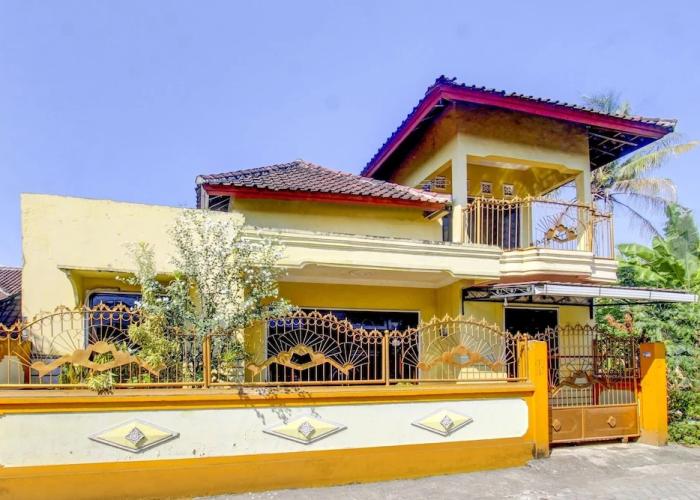 OYO Life 92846 Kost Putra Griya Eka