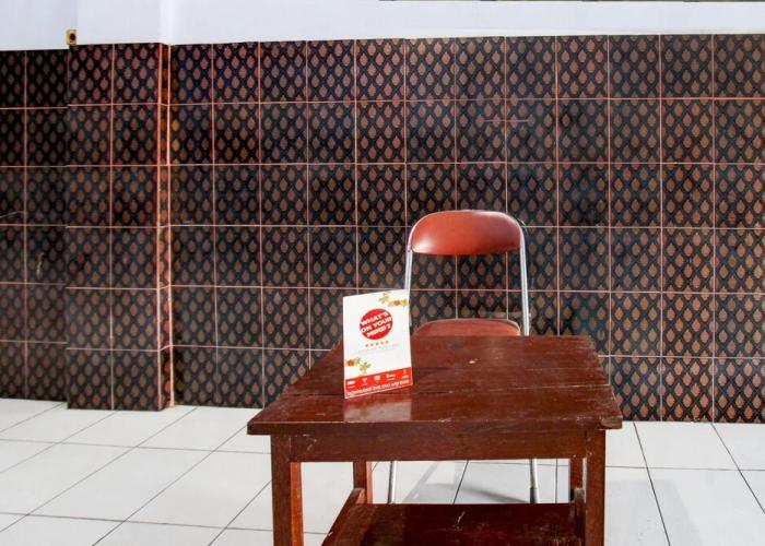 OYO Life 92846 Kost Putra Griya Eka