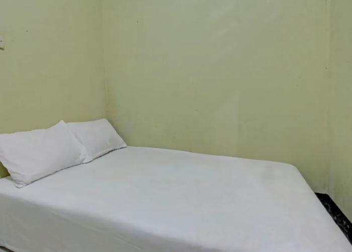 SPOT ON 92882 Penginapan 3 Bersaudara