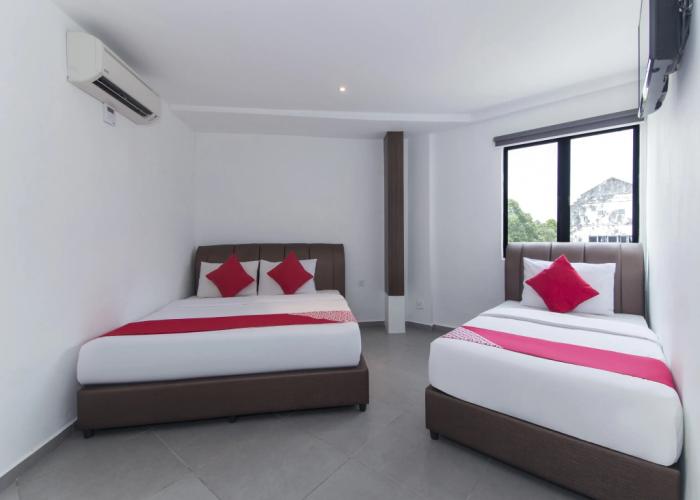OYO 246 Link Inn (Sanitized Stay)