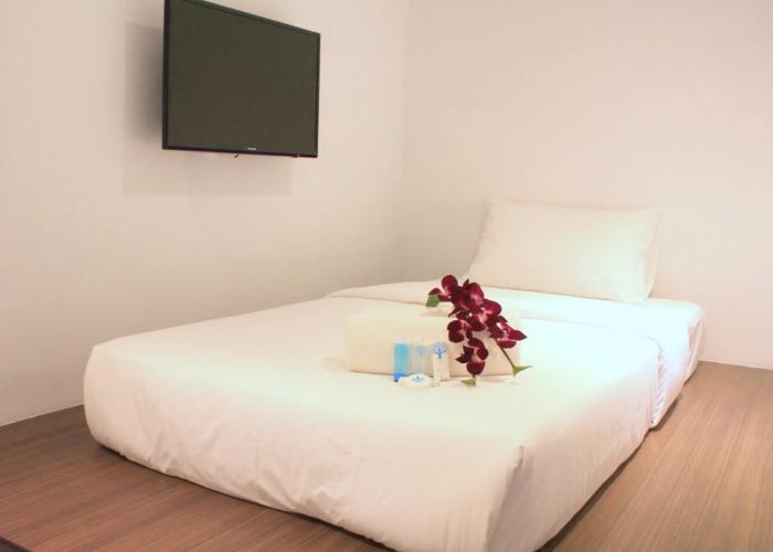 OYO 246 Link Inn (Sanitized Stay)