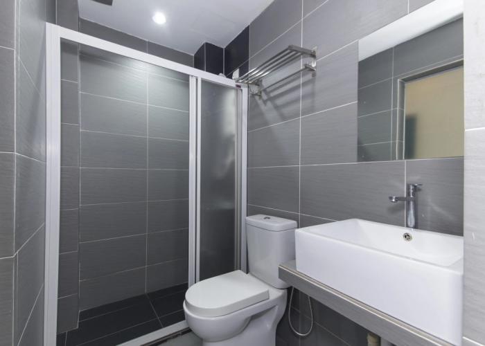 OYO 246 Link Inn (Sanitized Stay)