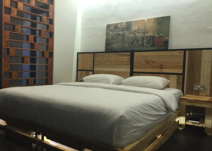 The Oikos Hotel