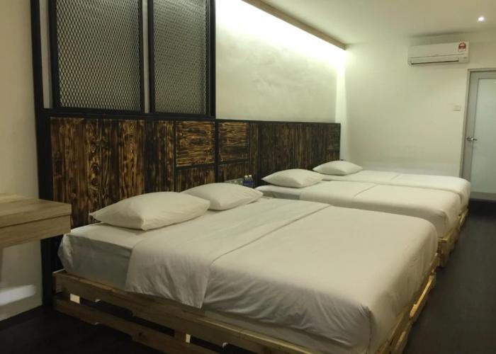 The Oikos Hotel