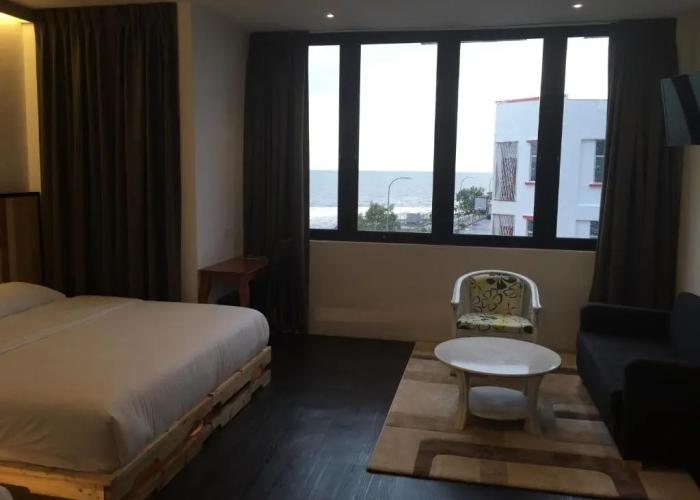 The Oikos Hotel