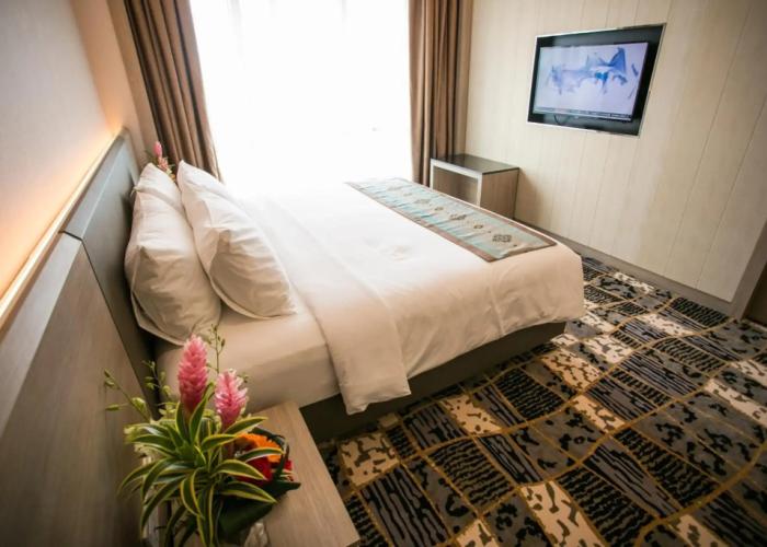 V8 Hotel