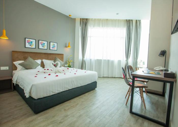 Bzz Hotel