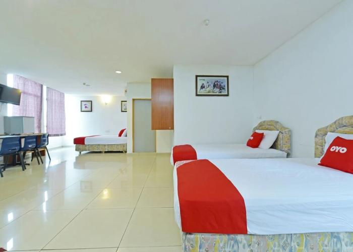 OYO 90494 Sam Huat Hotel