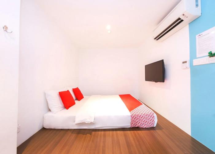 Super OYO 246 Link Inn