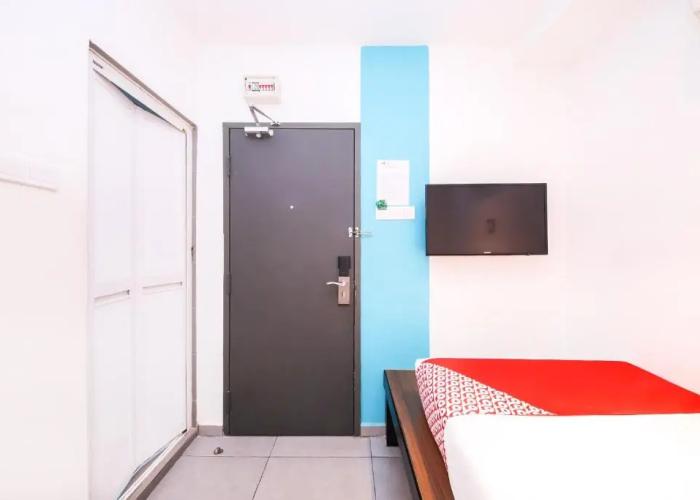 Super OYO 246 Link Inn