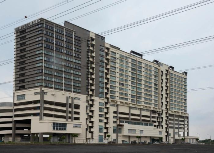 Hotel Holmes Gelang Patah
