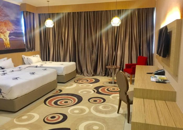 Hotel Holmes Gelang Patah