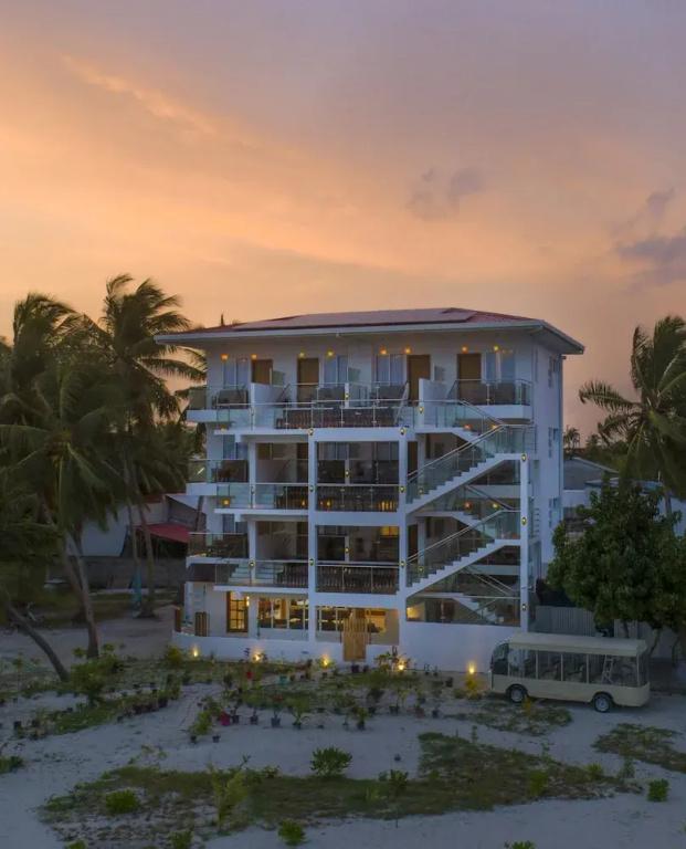 фото Reef Edge Thulusdhoo