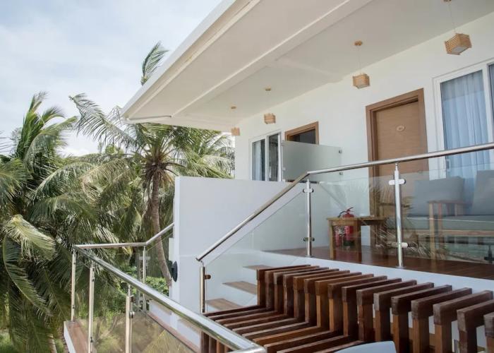 Reef Edge Thulusdhoo