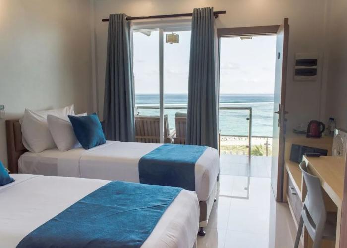 Reef Edge Thulusdhoo