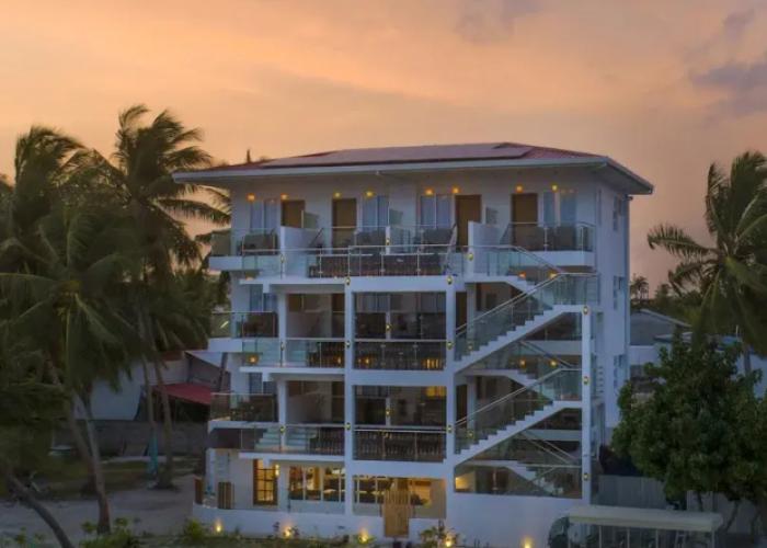 Reef Edge Thulusdhoo