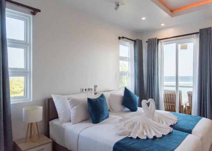 Reef Edge Thulusdhoo