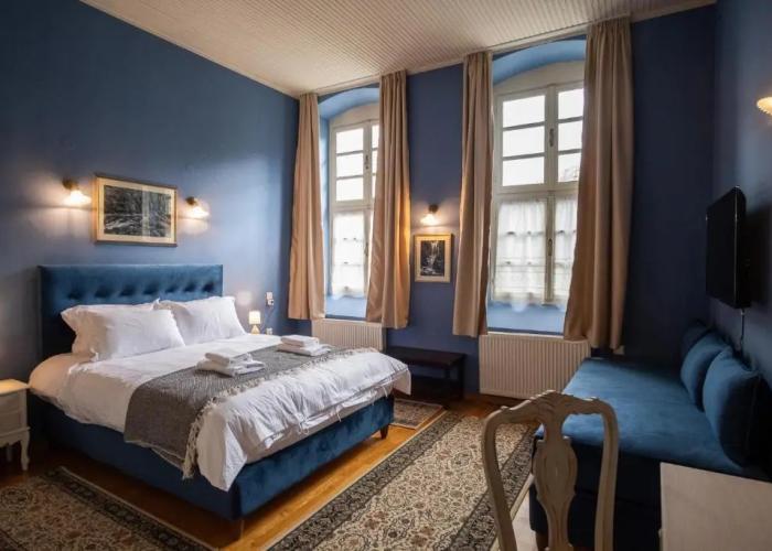 Old School Hotel