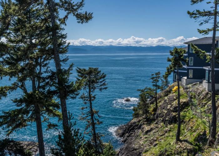 SookePoint Ocean Cottage Resort