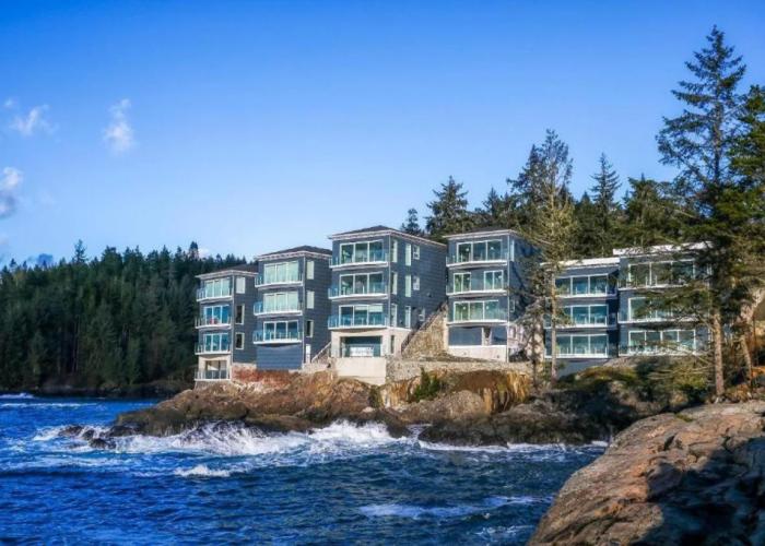 SookePoint Ocean Cottage Resort