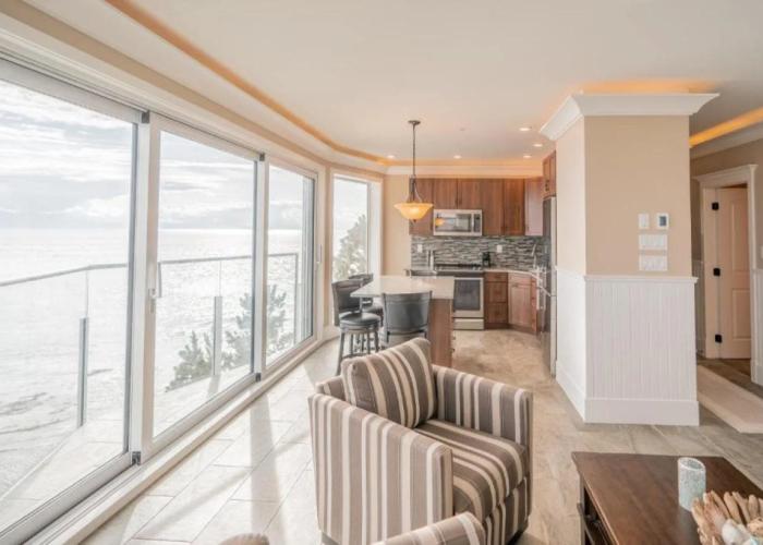 SookePoint Ocean Cottage Resort