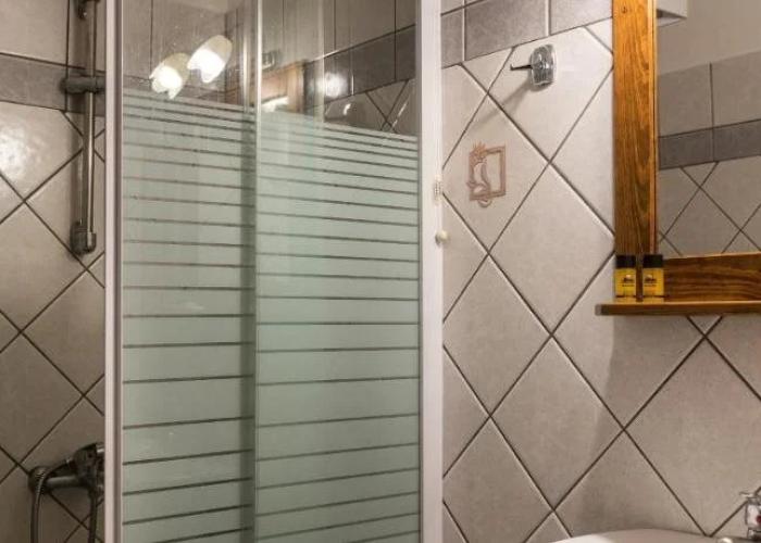 Kroupi Hotel