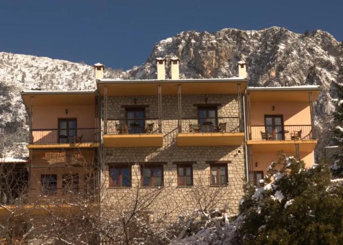 Kroupi Hotel