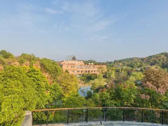 Floral Hotel · Xianning Hot Spring Valley