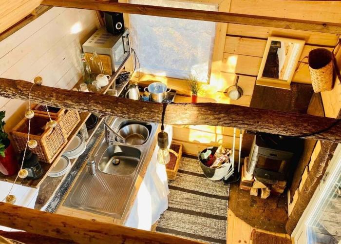 Romantic Cabin Right on the Lake With Fire Place